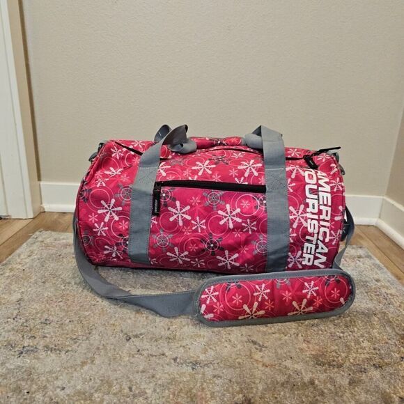 American Tourister All Day Pink Floral Small Duffle Luggage - Picture 1 of 9
